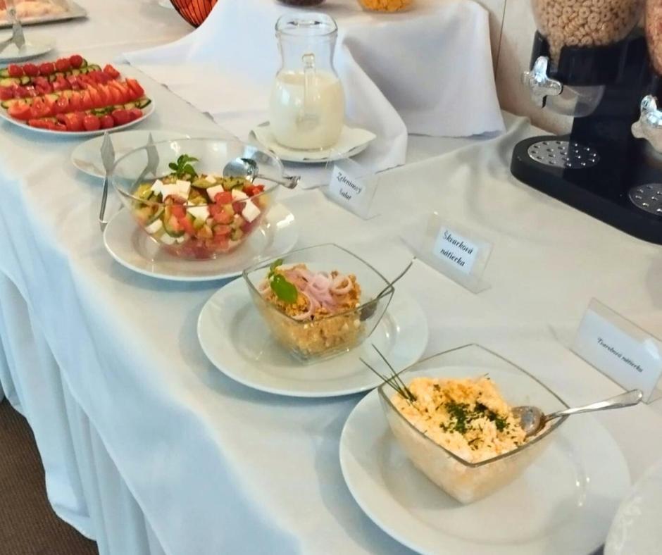 Hotel Limba Ctt Tvrdosin Eksteriør bilde