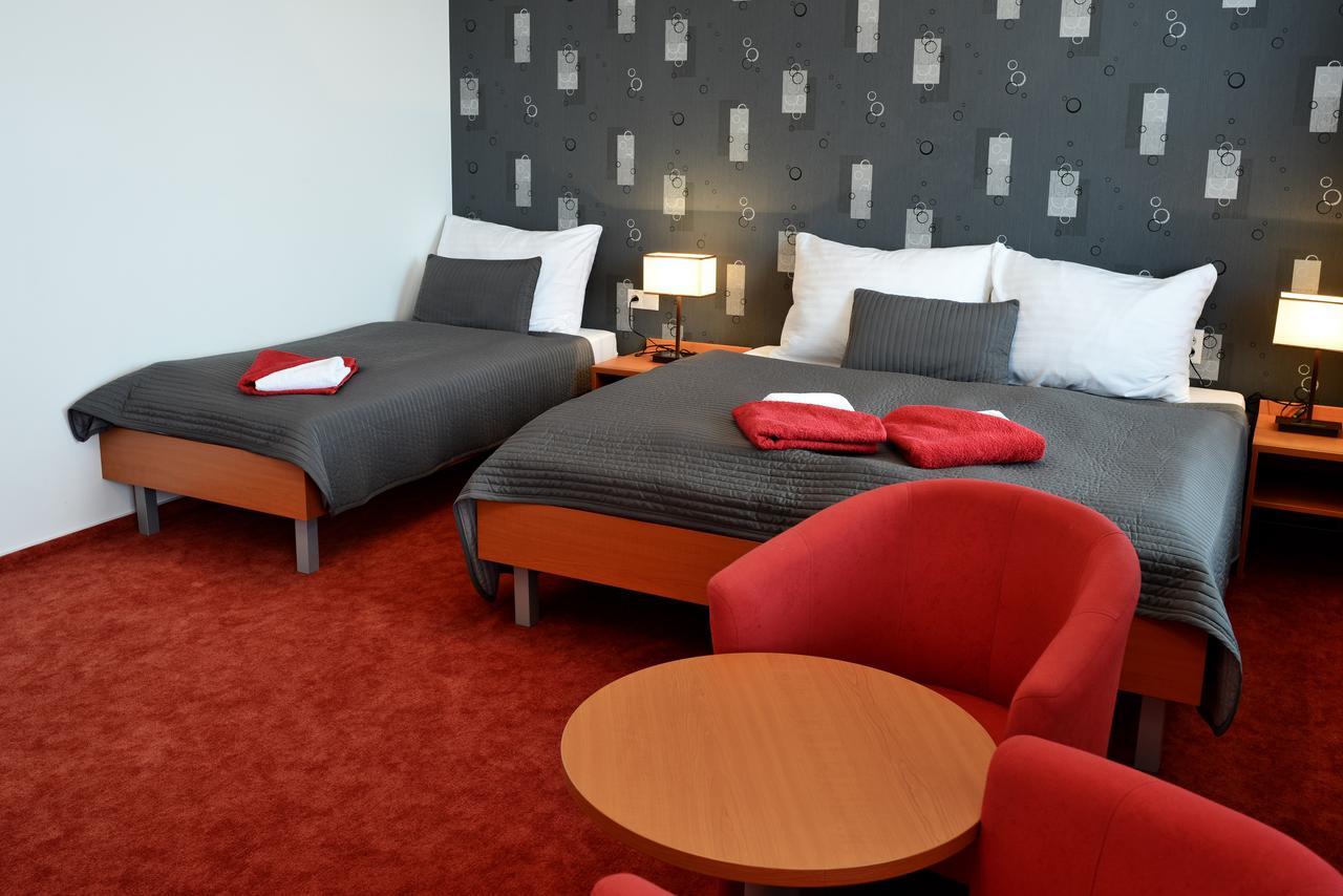Hotel Limba Ctt Tvrdosin Eksteriør bilde